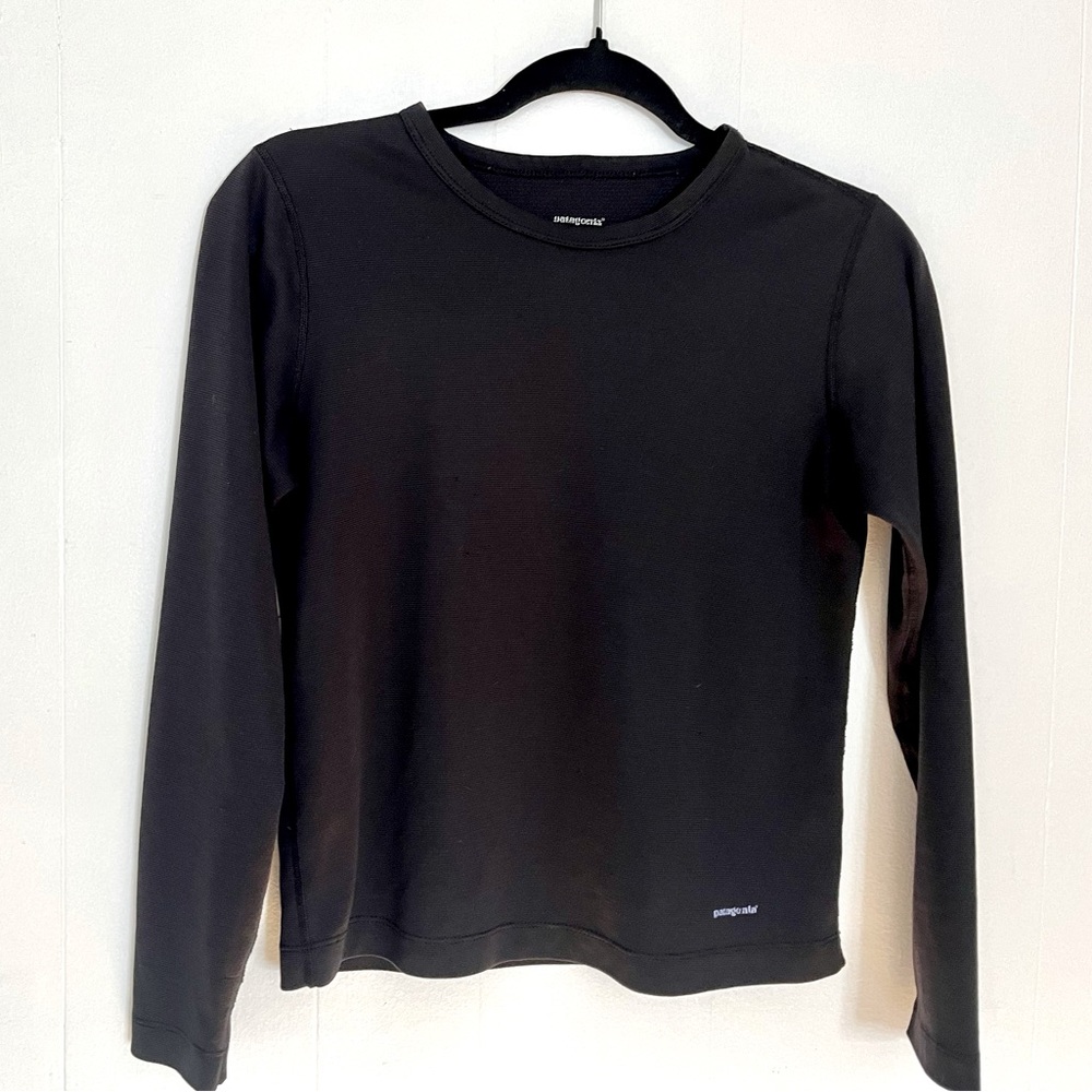 Patagonia ~ Basic Long sleeve, Black Base Layer, Top